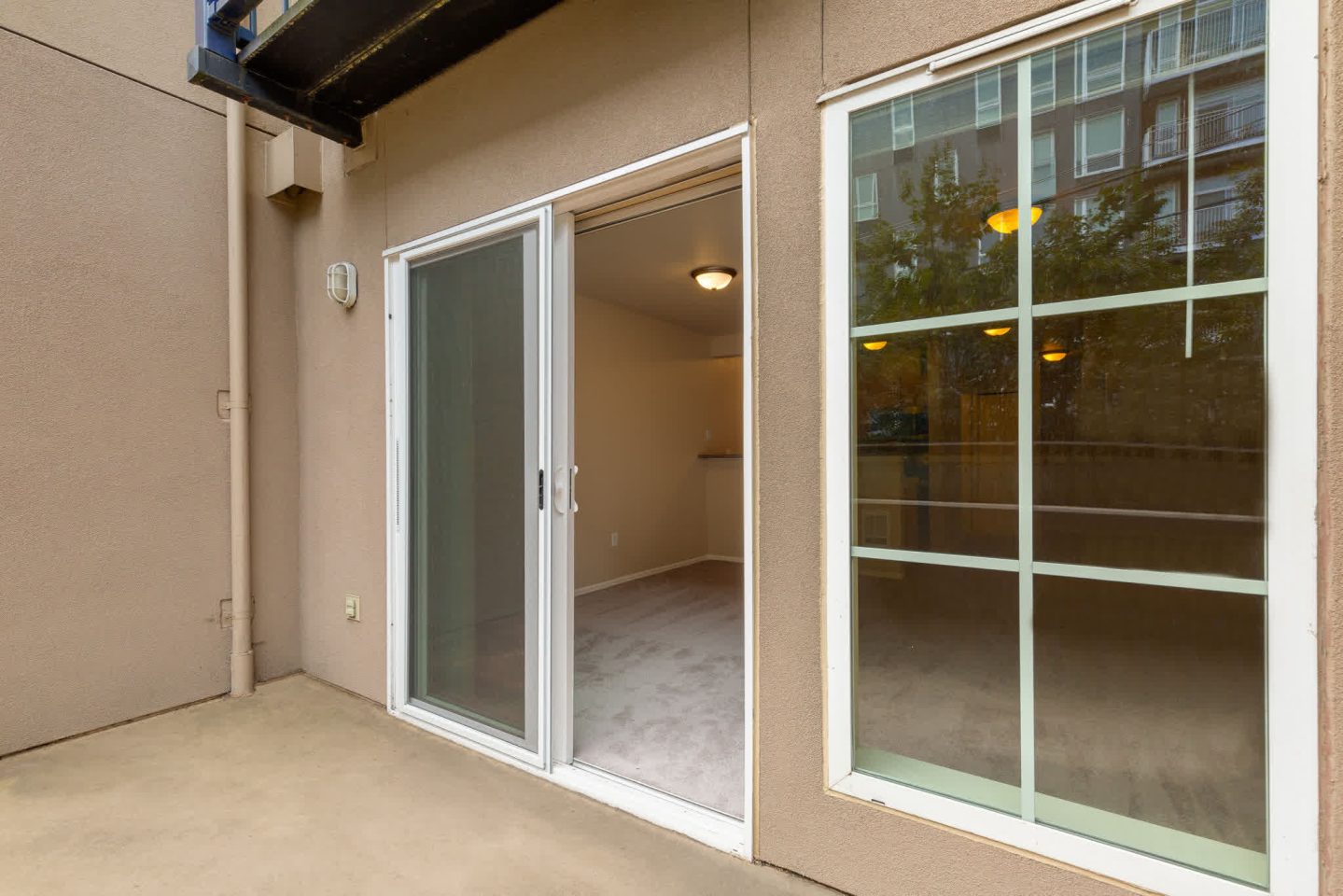 Uptown Queen Anne Image 11