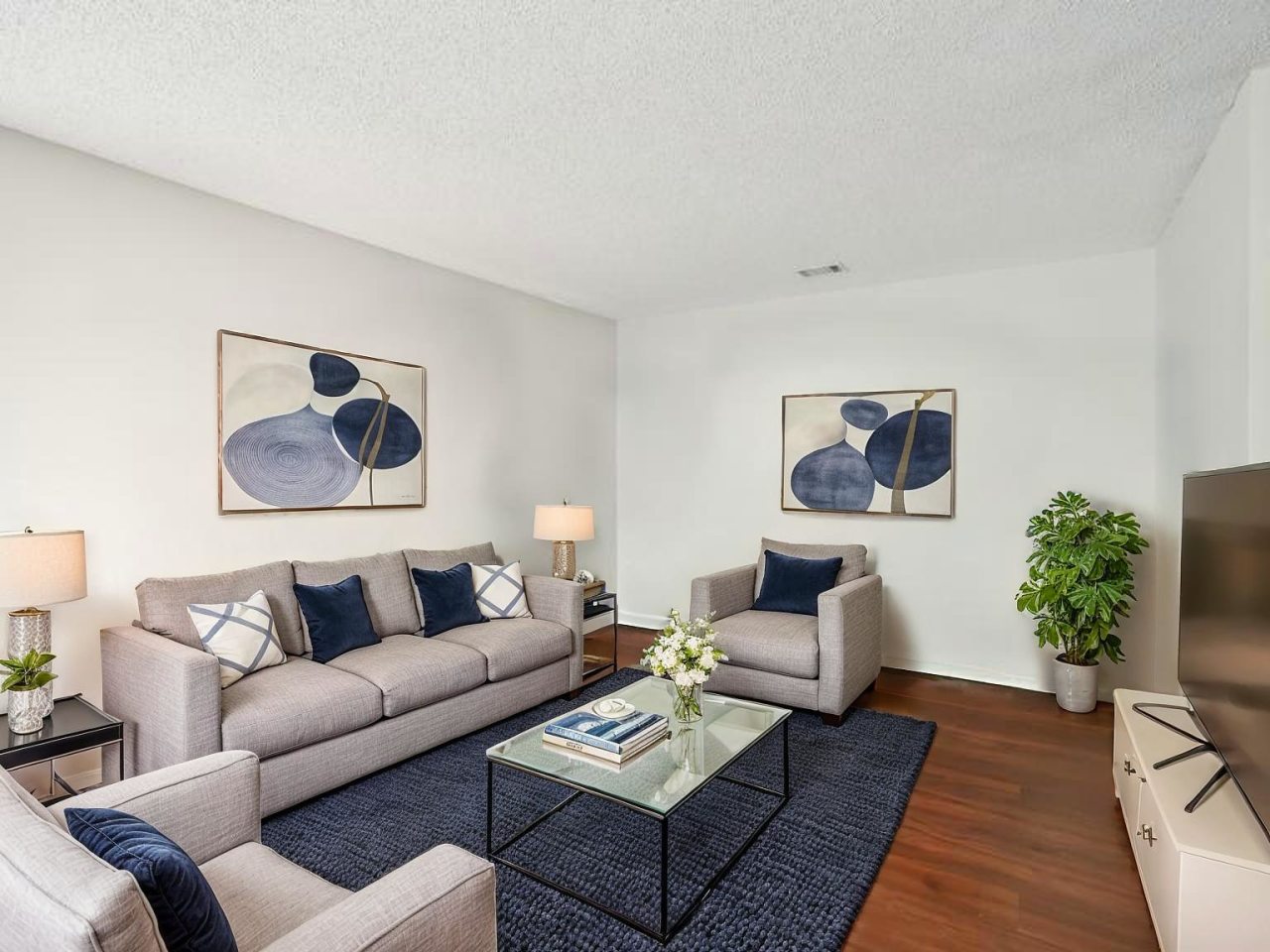 University Ridge Apartments Image 1