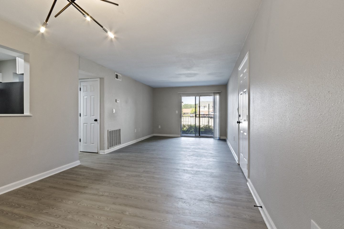 The Latitude Apartments Image 22