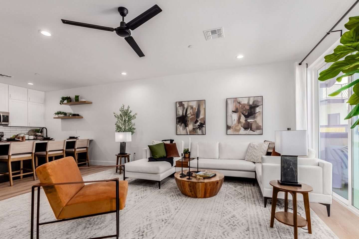 CJ Luxury Townhomes Image 10