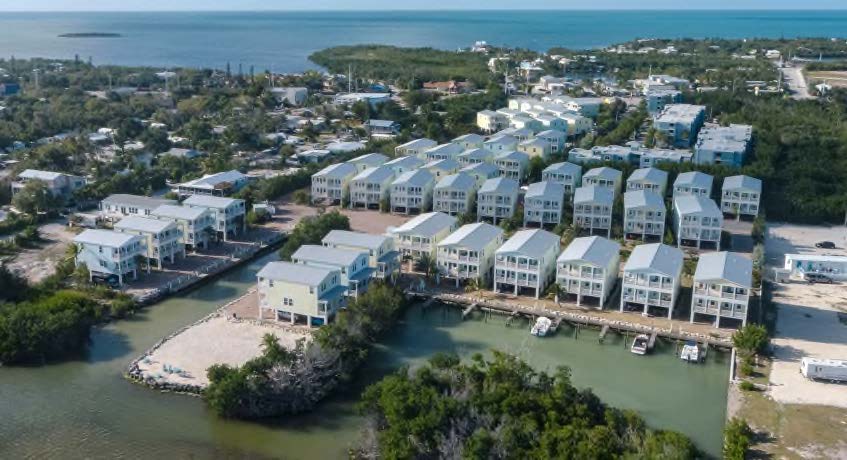 Tarpon Harbour Image 2