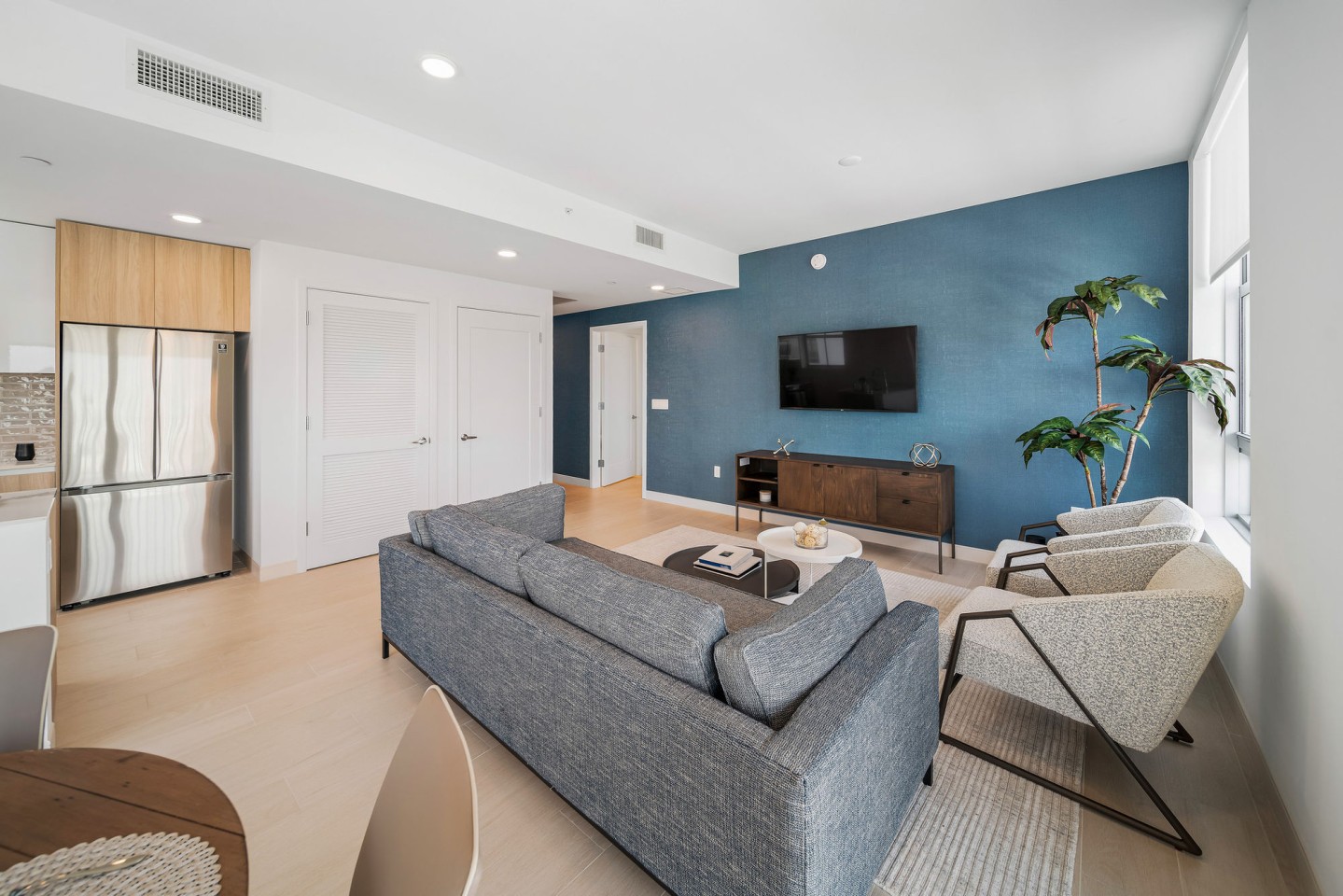 1818 Park Image 11