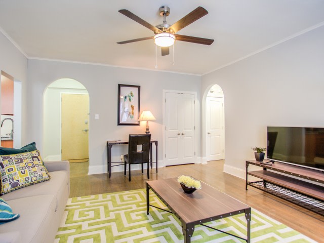 4730 Pine Street Image 2