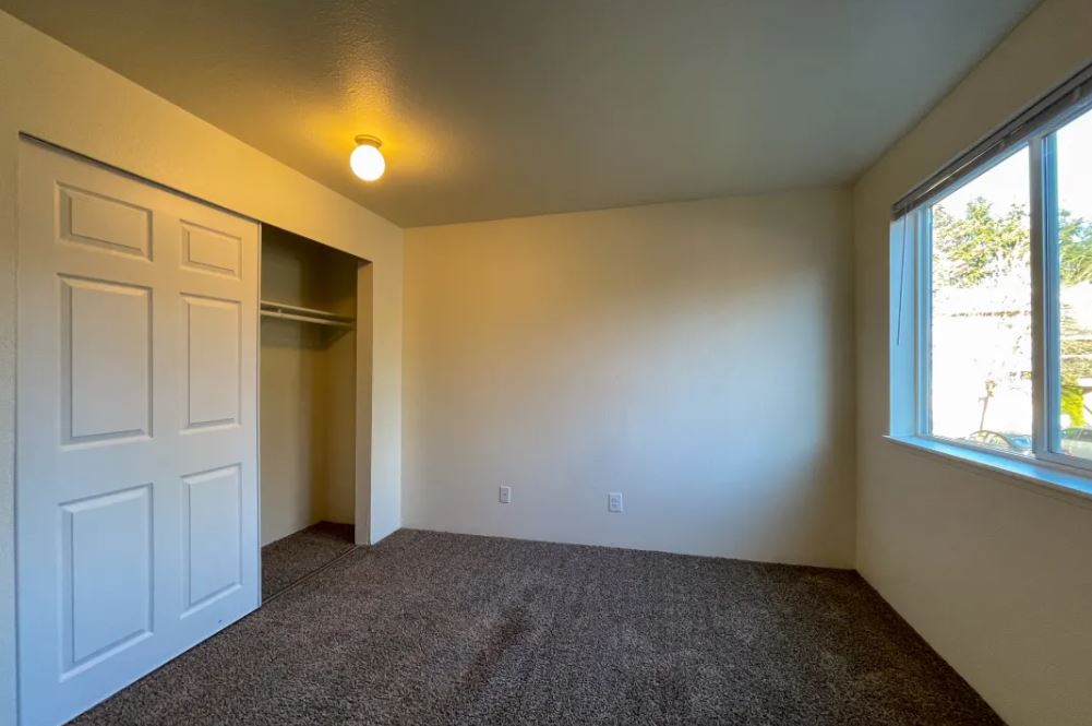 Sandpiper Apartments Image 2