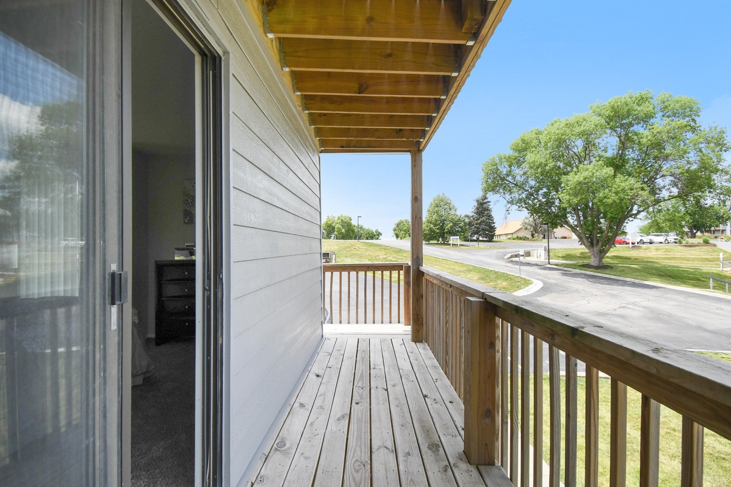 Bellevue Hills Image 22