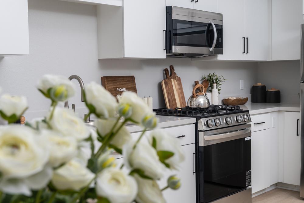 Downtown Ontario Luxury Apartments Image 24