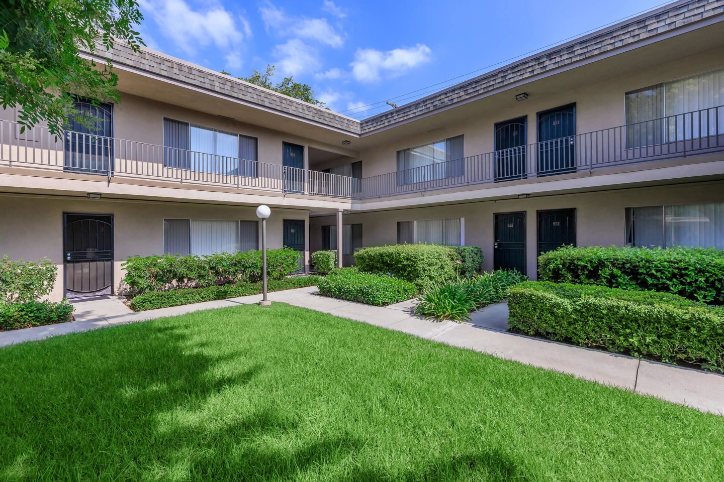 Kimberly Arms Apartment Homes Image 2