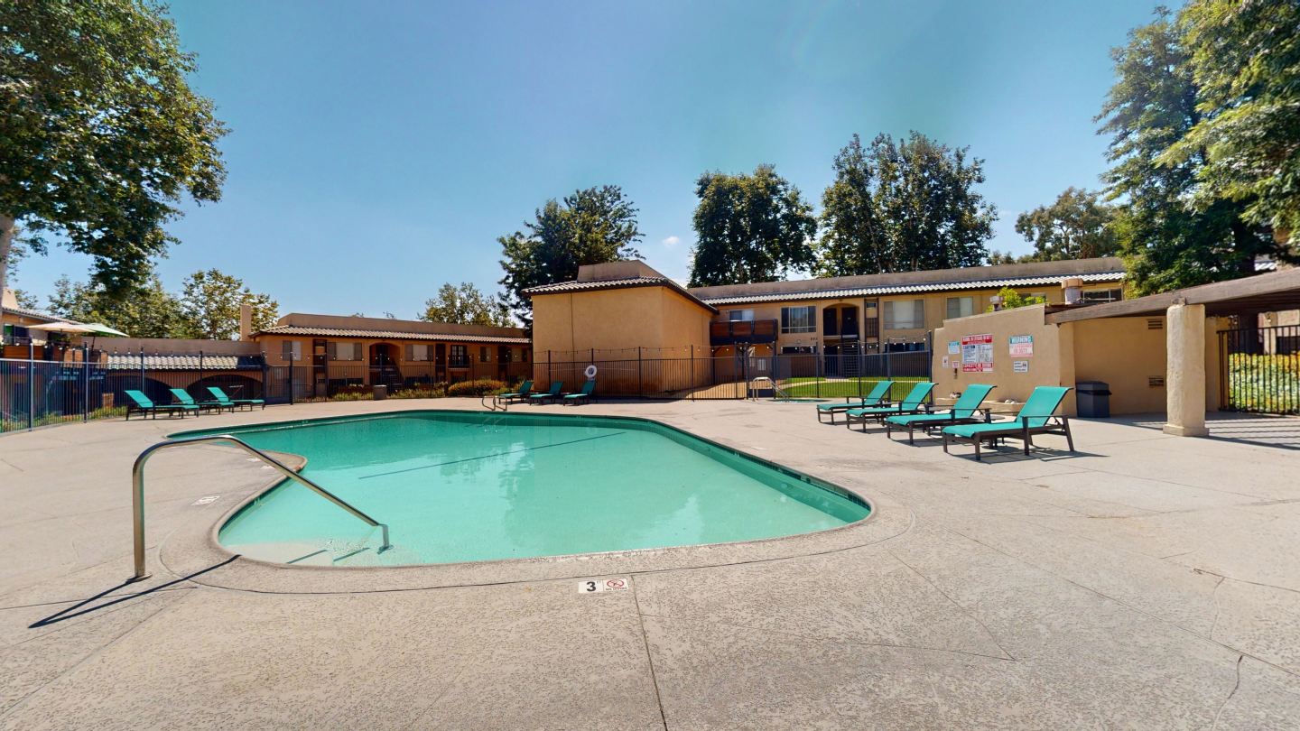 Charter Oaks Image 28
