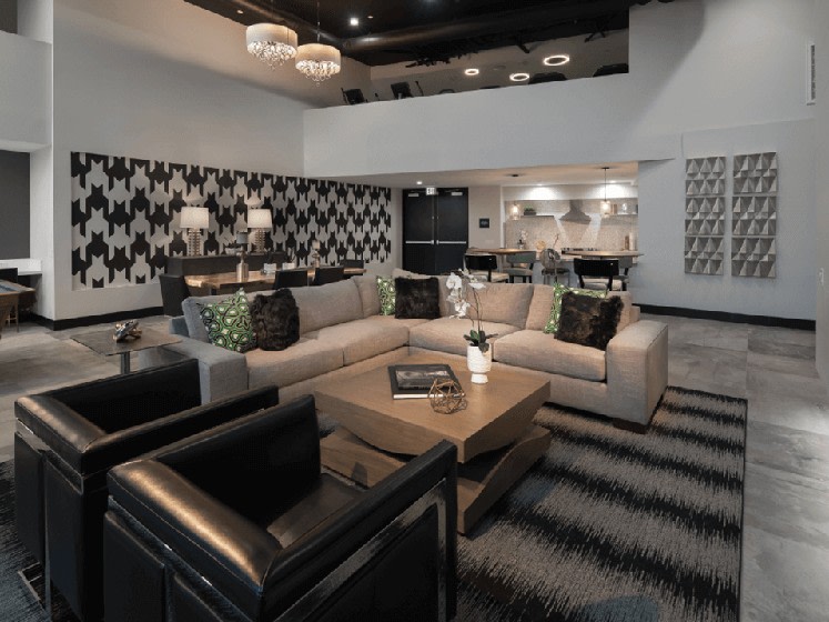 The Mansfield at Miracle Mile Image 36