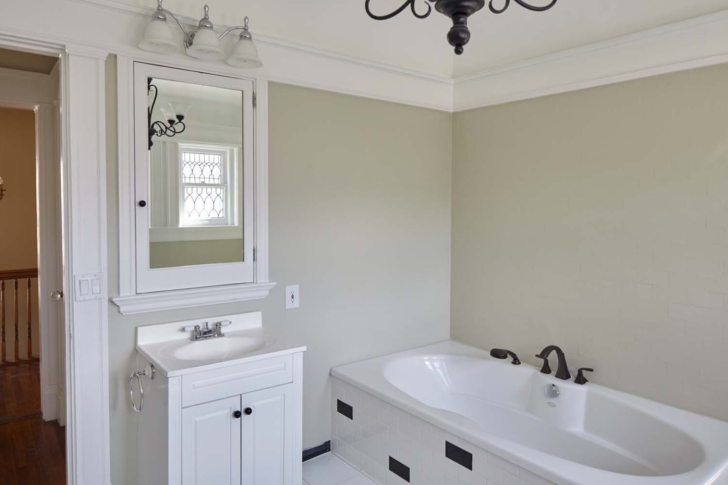 Victorian House Image 3