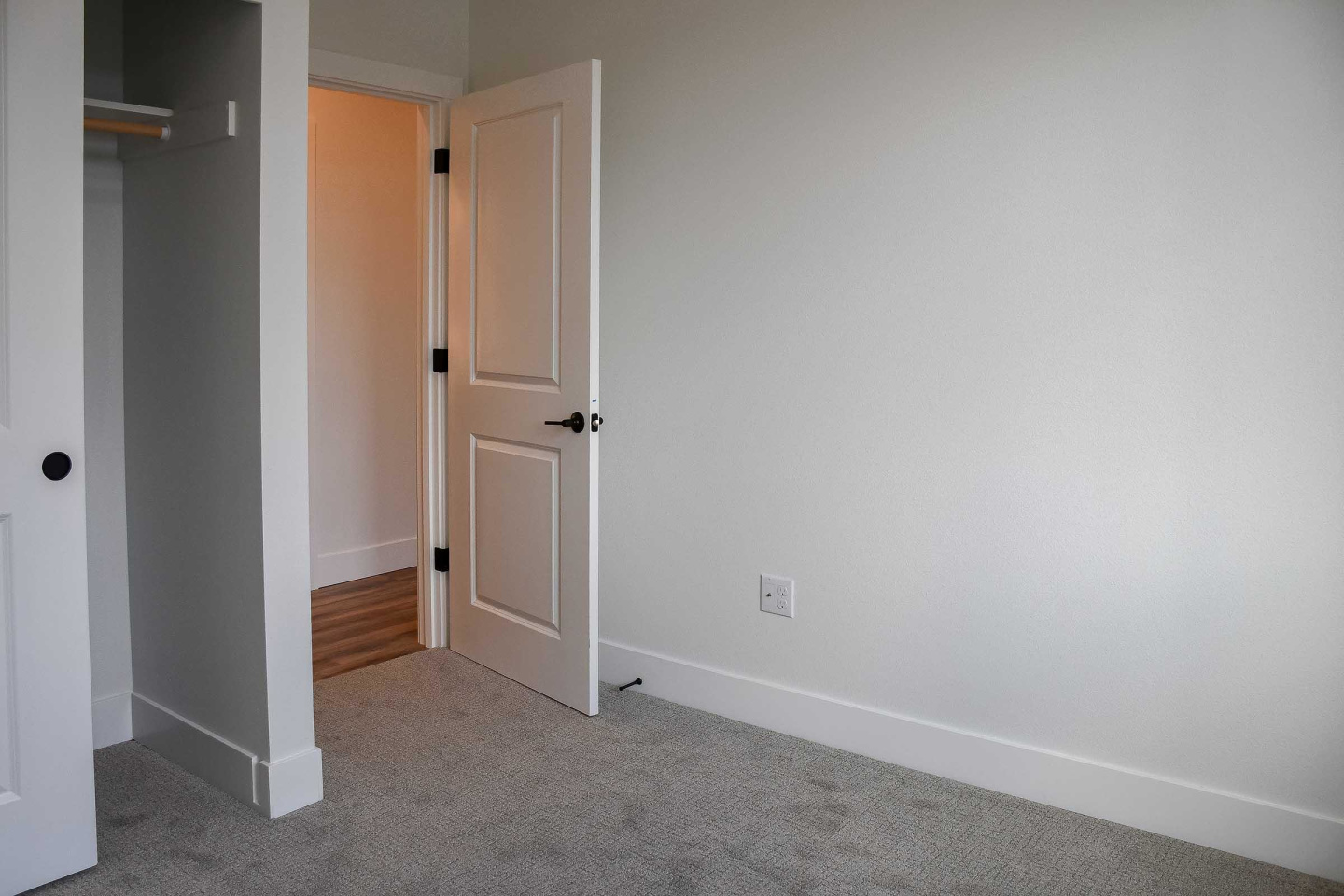 Lakeview Apartments Image 22