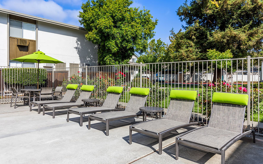 Autumn Oaks Townhomes & Apartments Image 3
