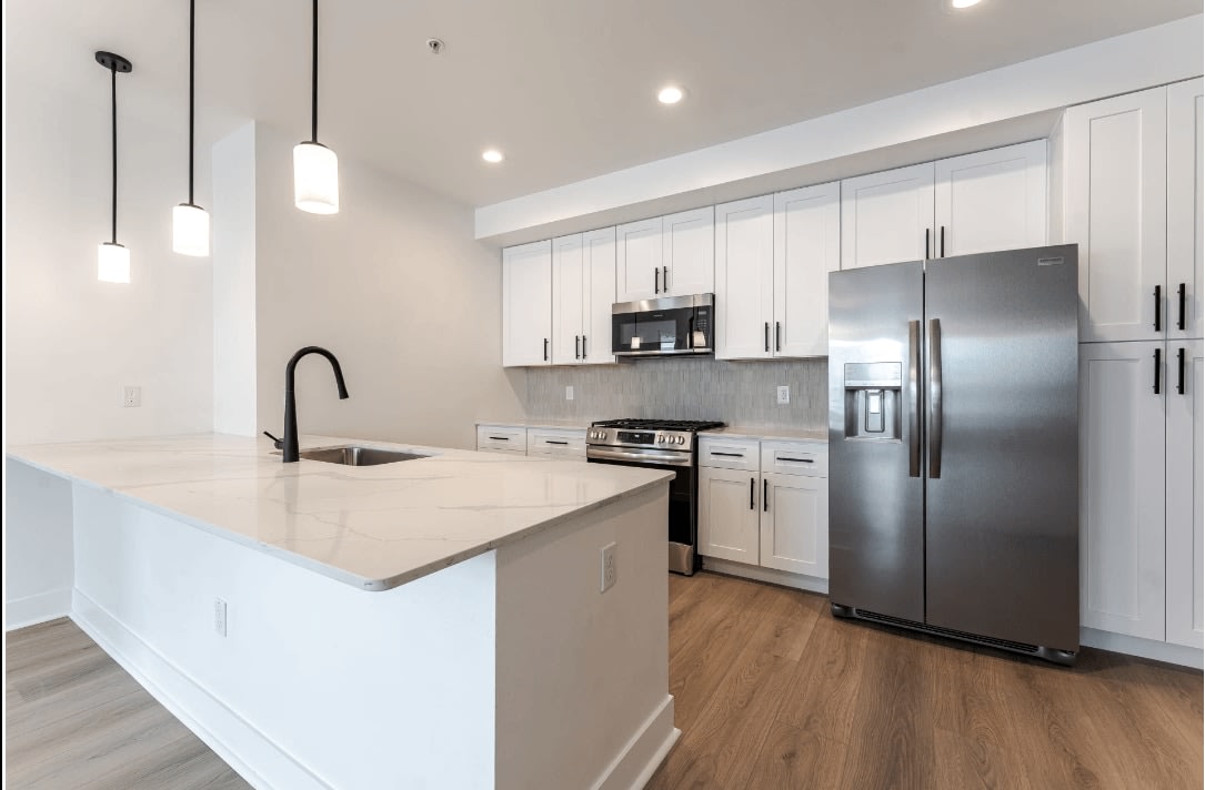 Midtown 205 Image 64