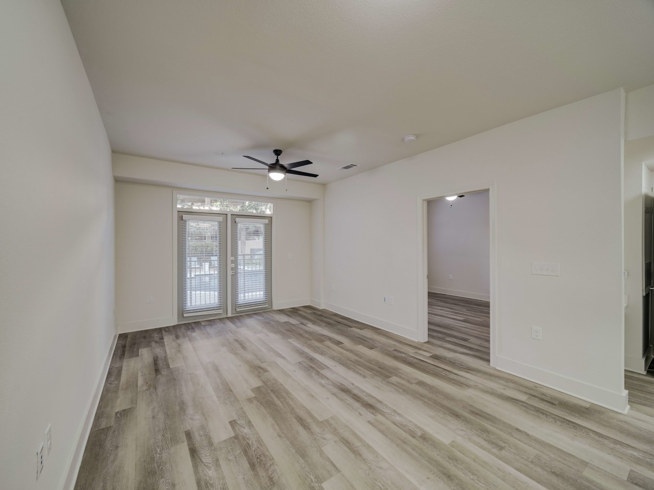 Cortland Addison Circle Image 5