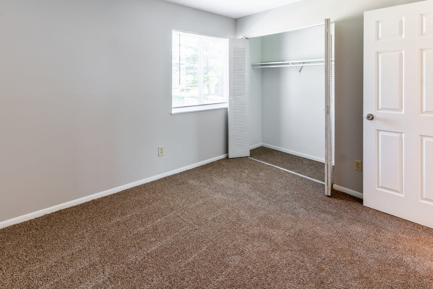 Pickwick Farms Apartments Image 13