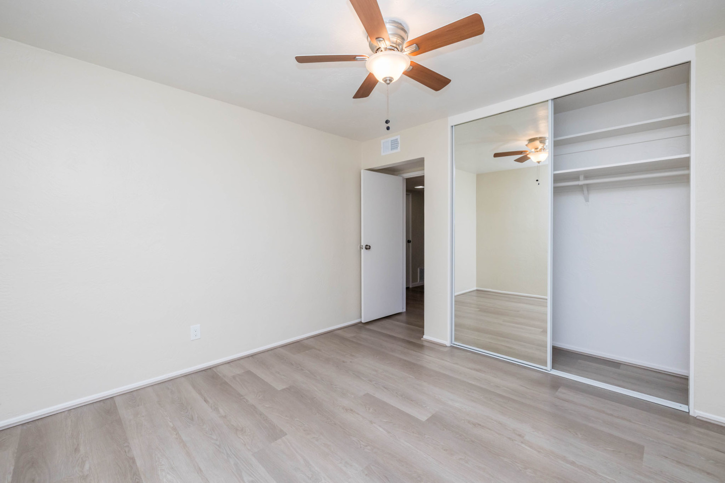 276 Adams Street Image 10