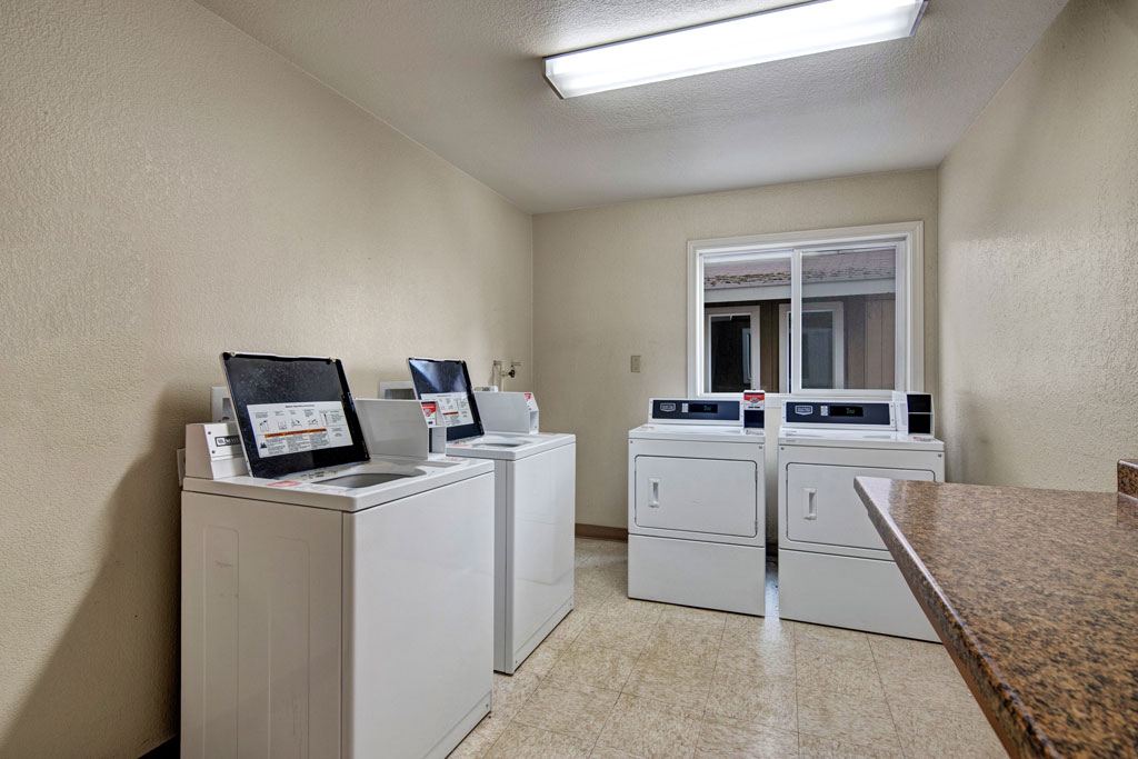 The Greenbriar Apartment Homes Image 12