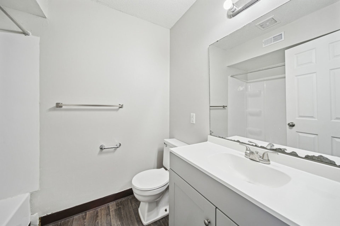 Fox Grove Apartments Image 10