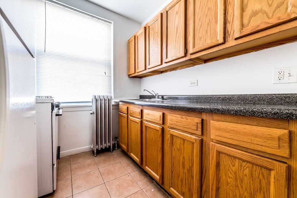 7609 S Coles Image 6