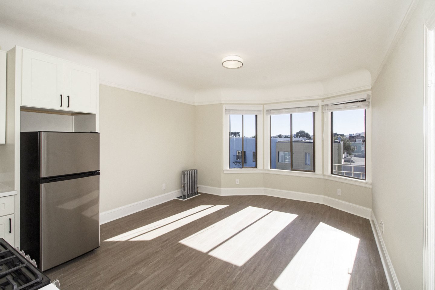 337 10TH AVENUE Apartments Image 18