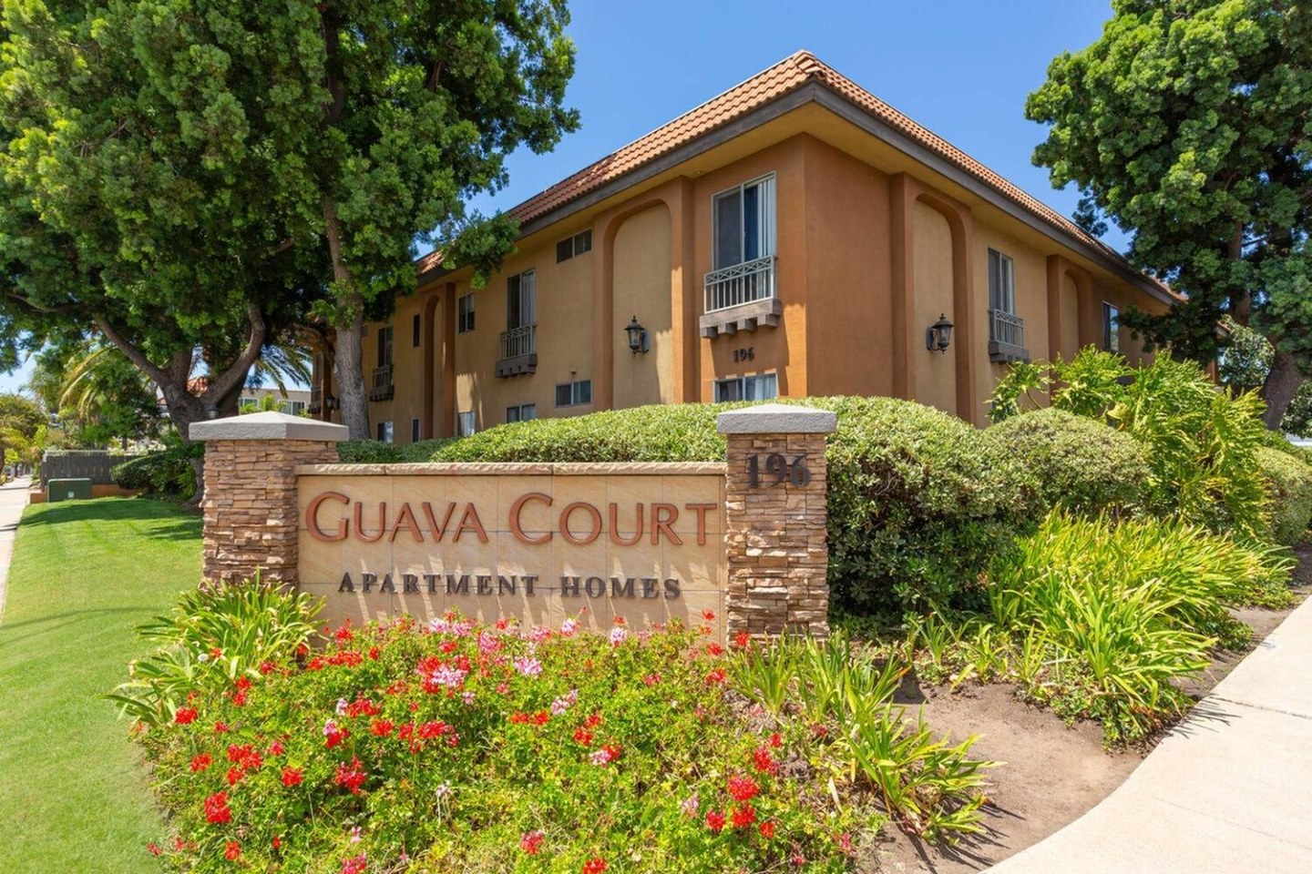 Elán Guava Court Image 3