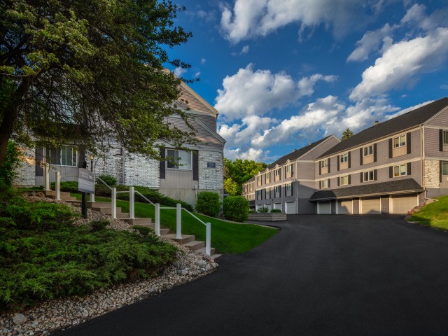 Yorktown Apartments Image 13