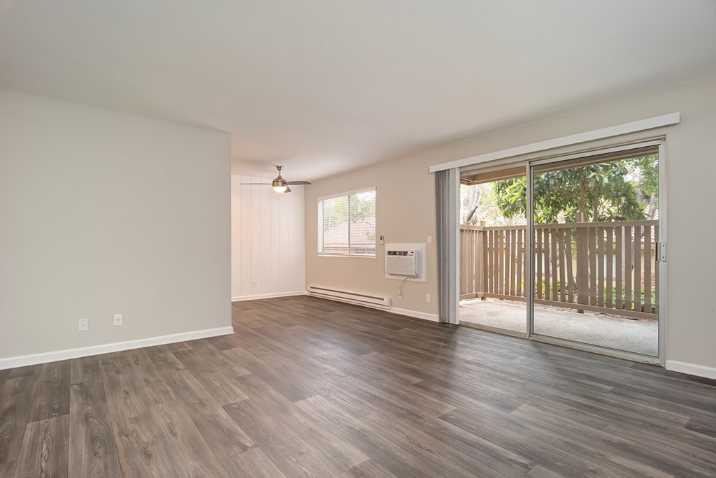 St. Charles Oaks Apartments Image 37
