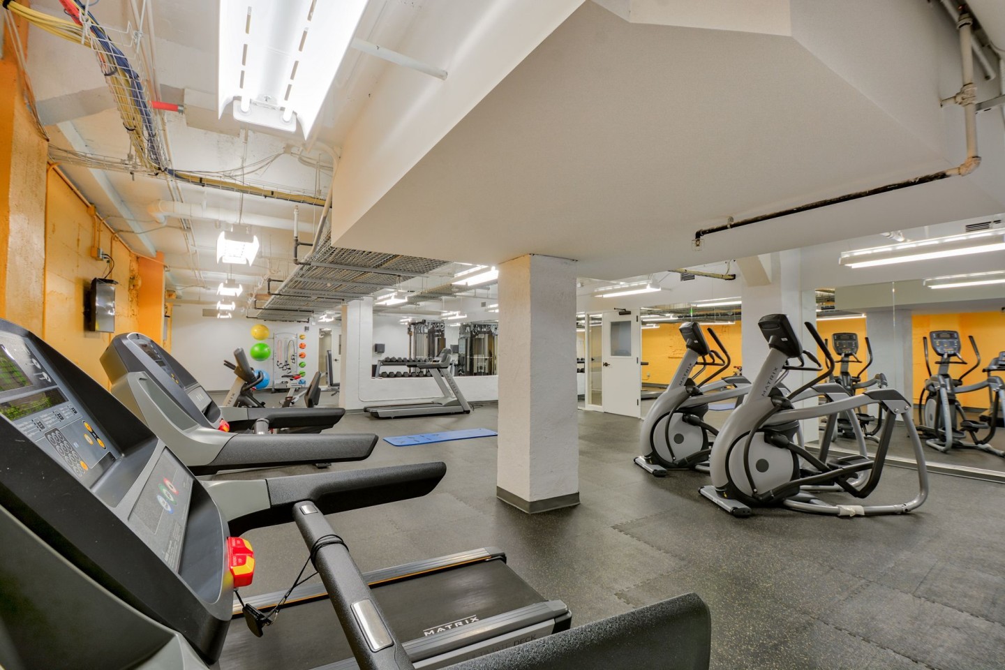 R & T Lofts Image 29