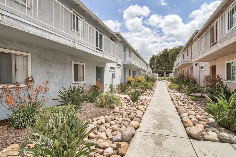 Linda Vista Village Image 11