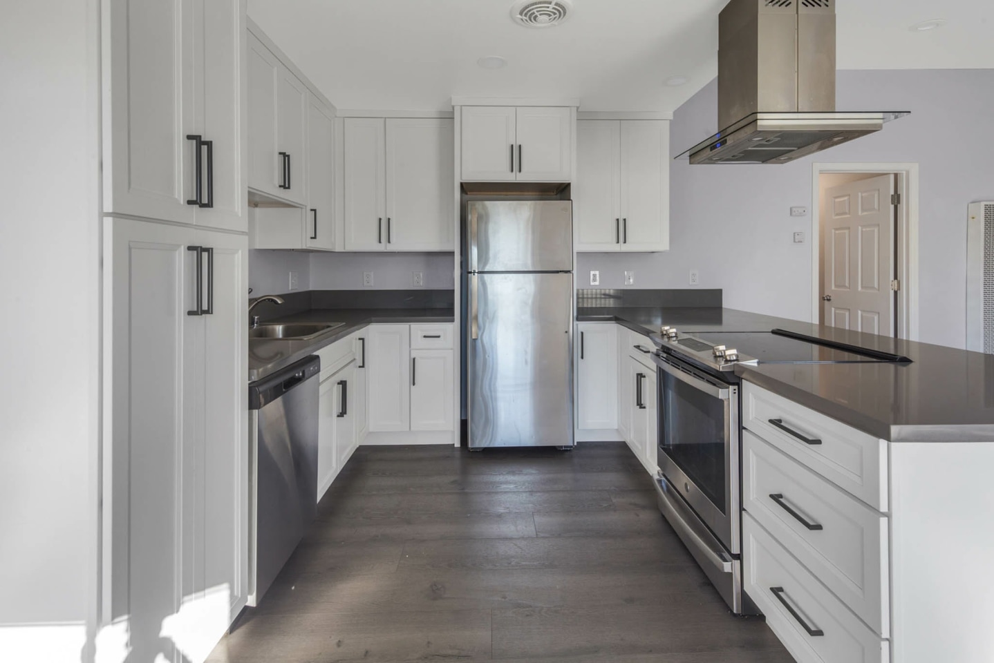 724 Central Apartments Image 6