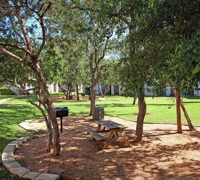 Elm Hollow Image 22