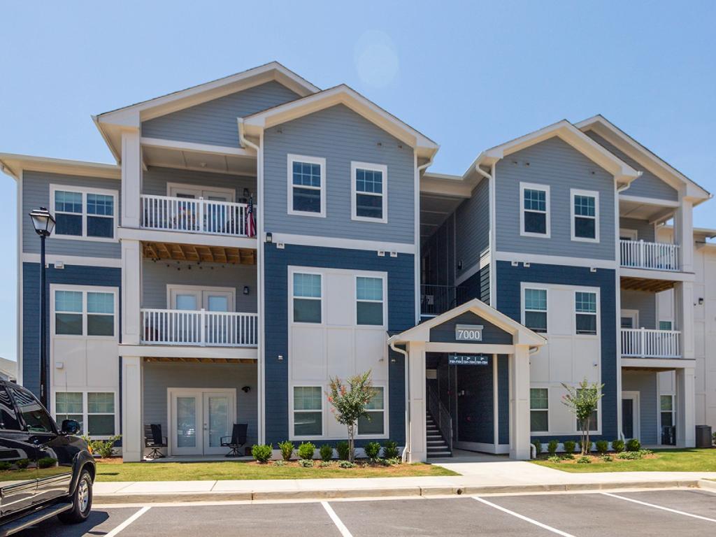 53 West Luxury Apartments Image 84