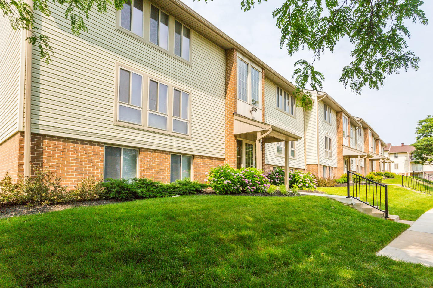 Hallfield Apartments Image 16