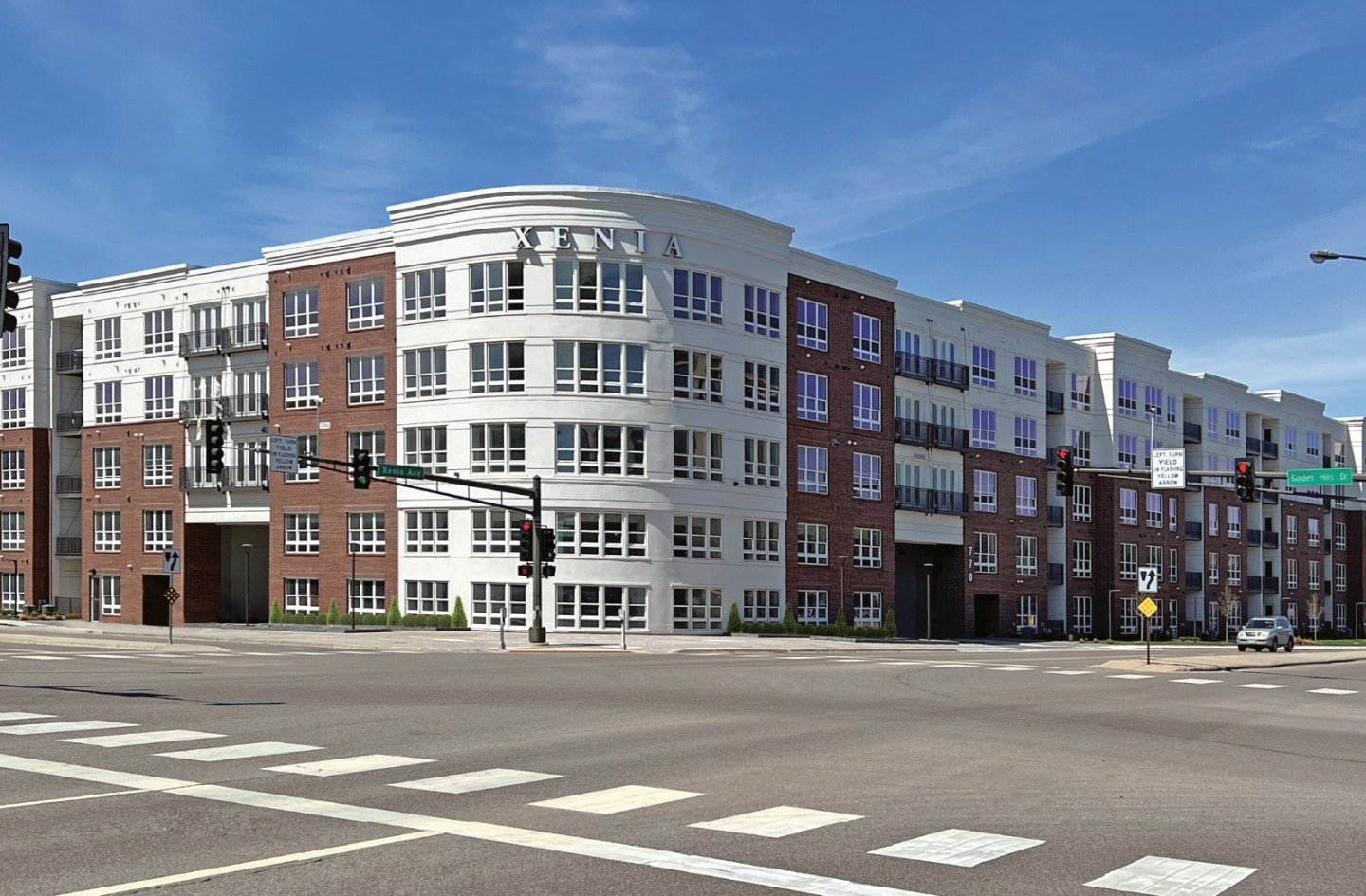 Xenia Apartments Image 11