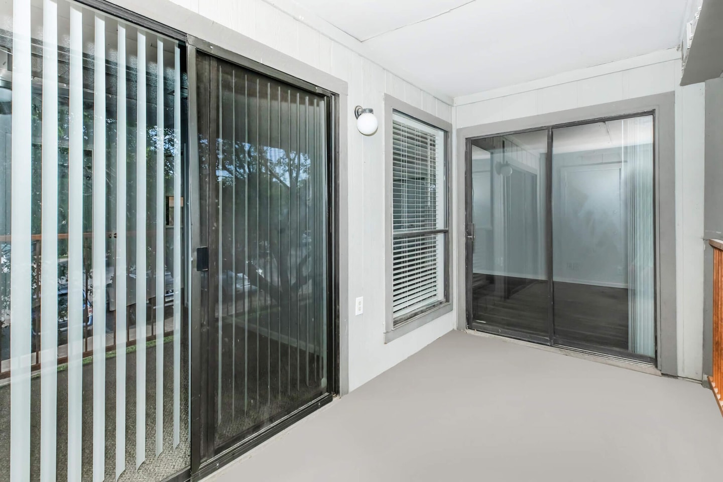 Vivid Apartments Image 19
