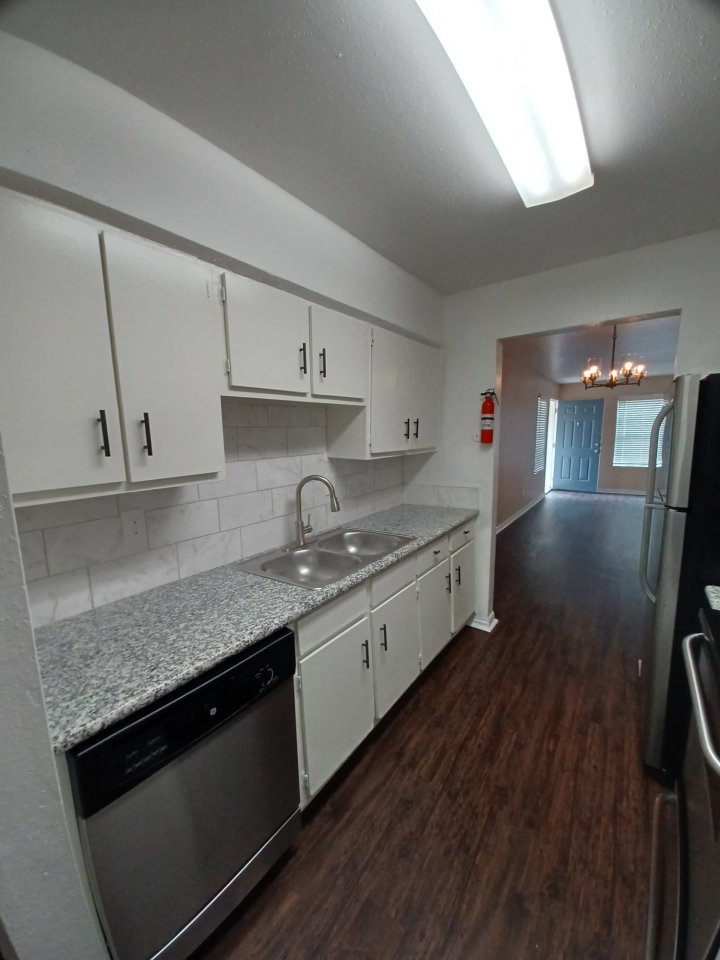 74 Lyerly Place Apartments Image 4
