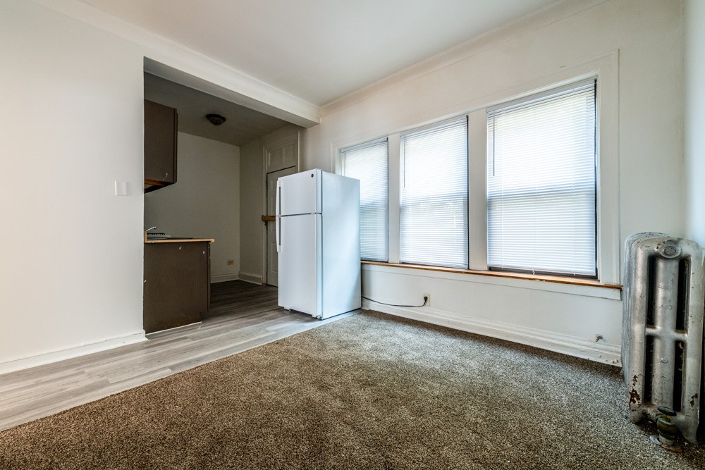 7956 S Eberhart Ave Image 5