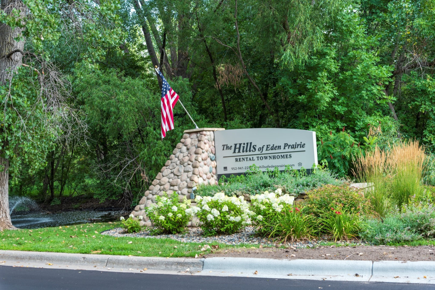 The Hills of Eden Prairie Image 14