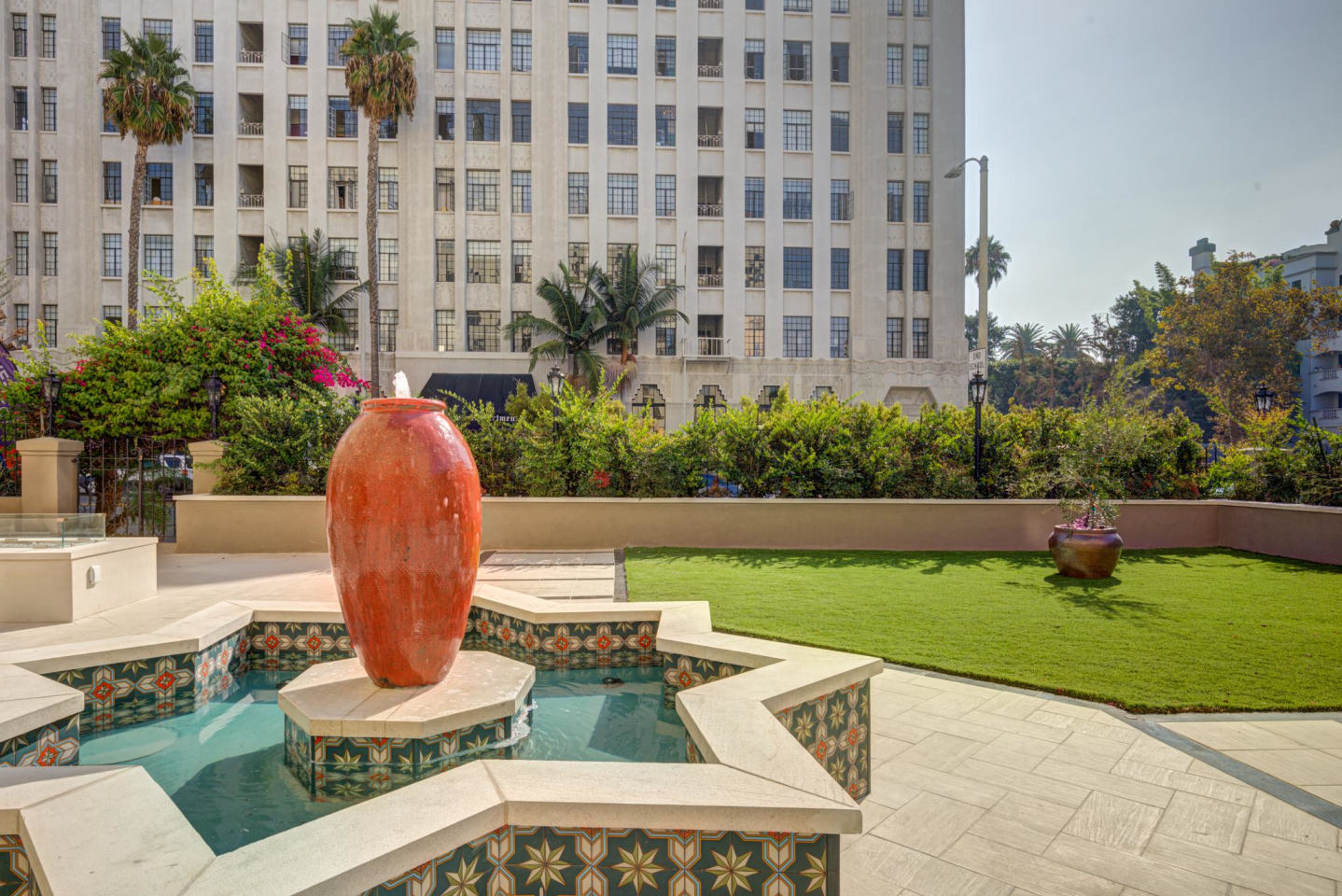 Hermoyne Apartments Image 25
