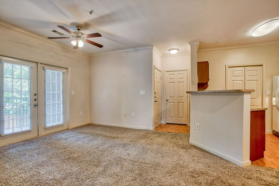Mission Oaks Apartment Homes Image 7