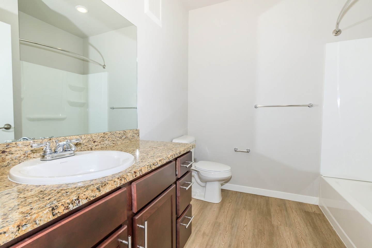 Polaris Peak Apartments Image 8