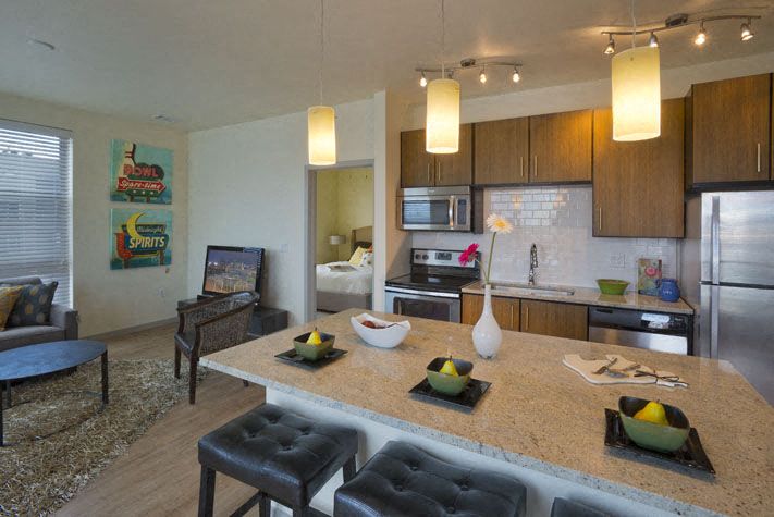 Line 28 at LoHi Apartments Image 15