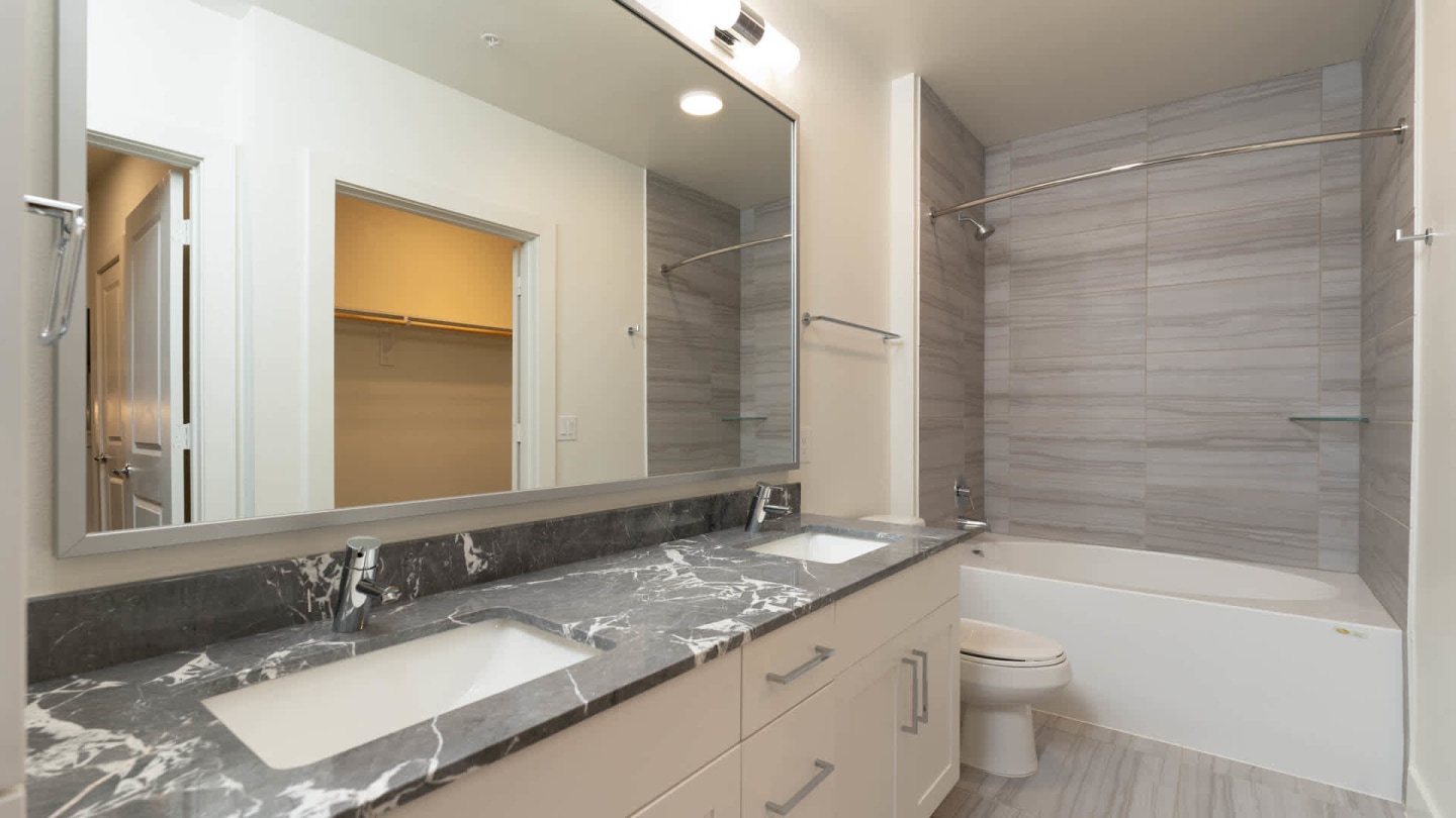 Olivian at the Realm Apartments Image 67