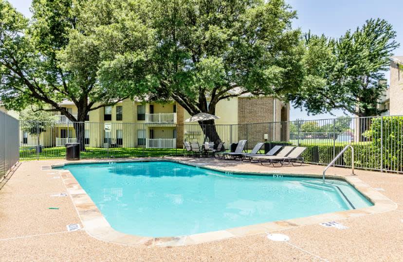 Creekwood Apartments Image 13