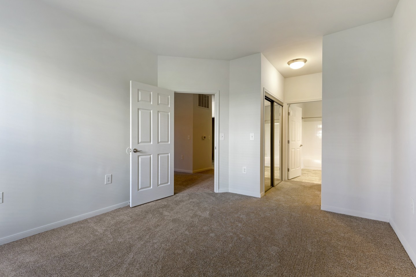 The Apartments at Cambridge Court Image 33
