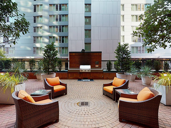 Essex House Image 12
