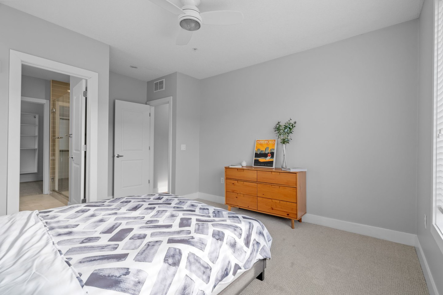 Boutique 28 Image 15