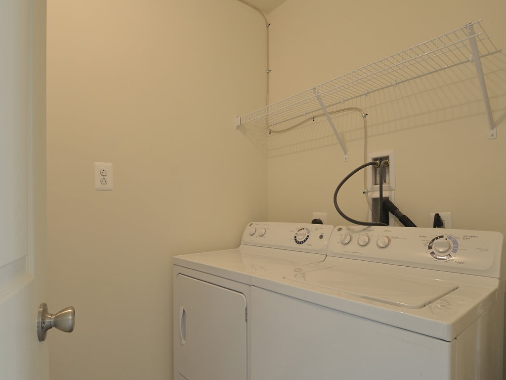 The Pointe at Manorgreen Townhomes Image 15
