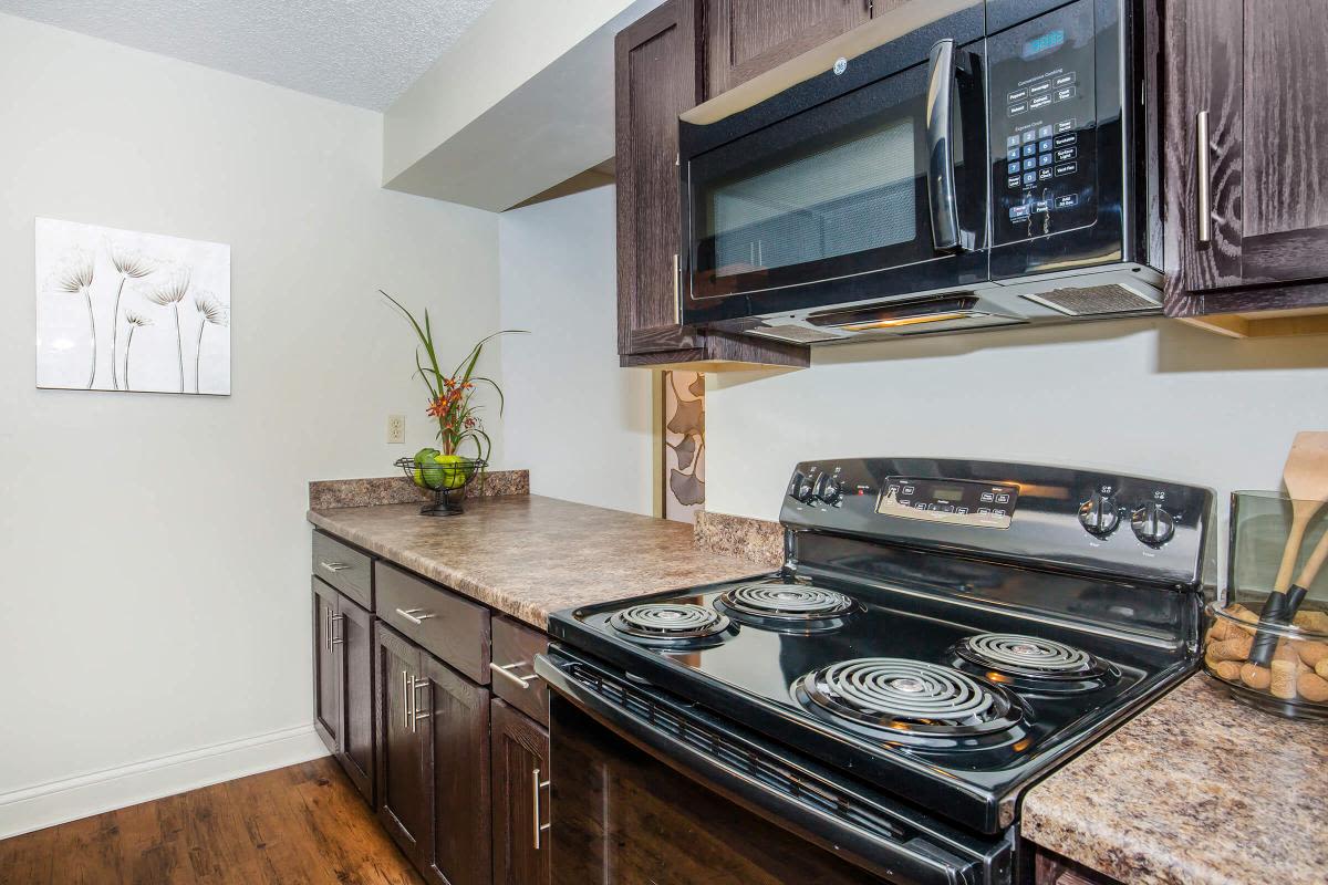 Active Adult - Cloverset Valley Apartment Homes Image 18
