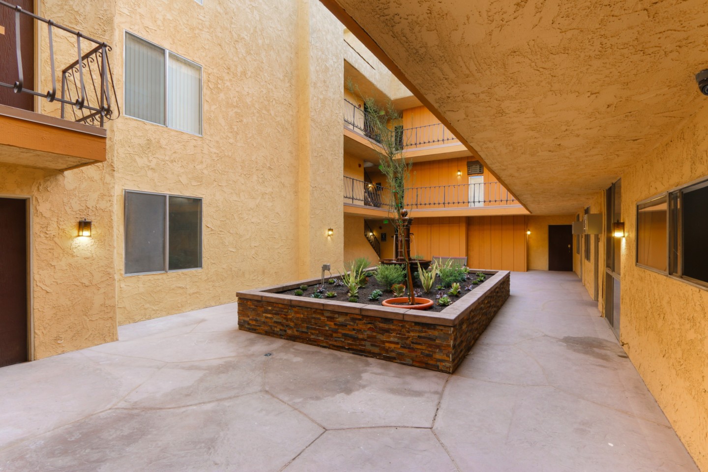 Windsor Villas Image 2